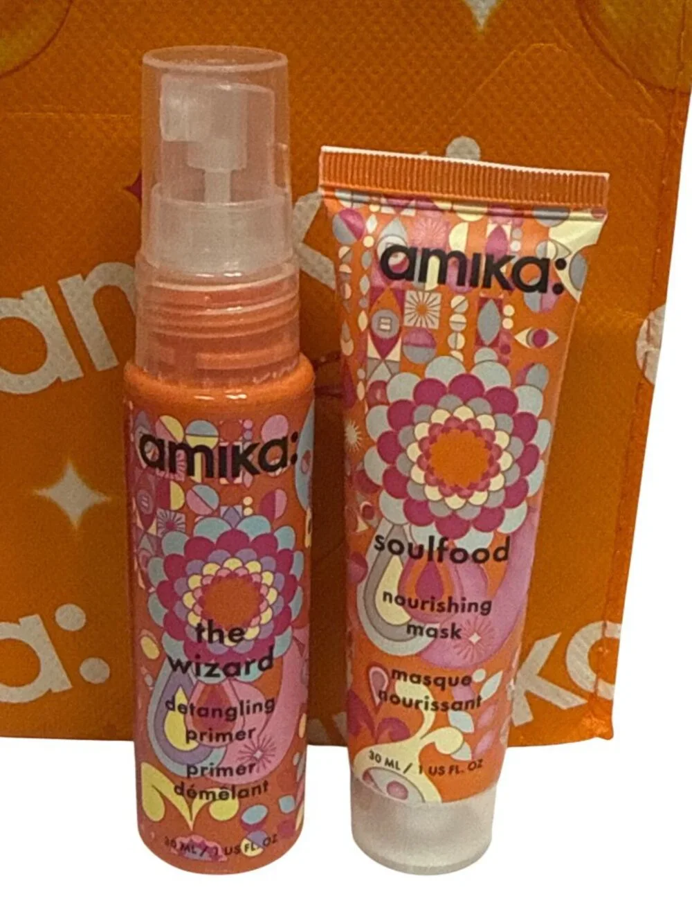 Amika Hair Care Gift Set Wizard Soulfood Tool Mat Scrunchies Tote Bag NWT 30ml